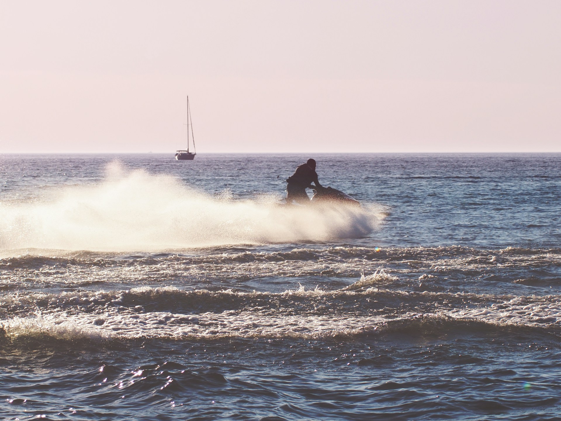 Jet ski sur la côte Finistère Sud