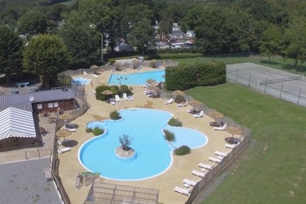 vu aerienne des pisicnes du camping a clohars carnoet 2